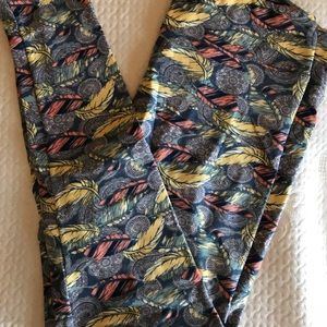 Lularoe tall & curvy leggings.